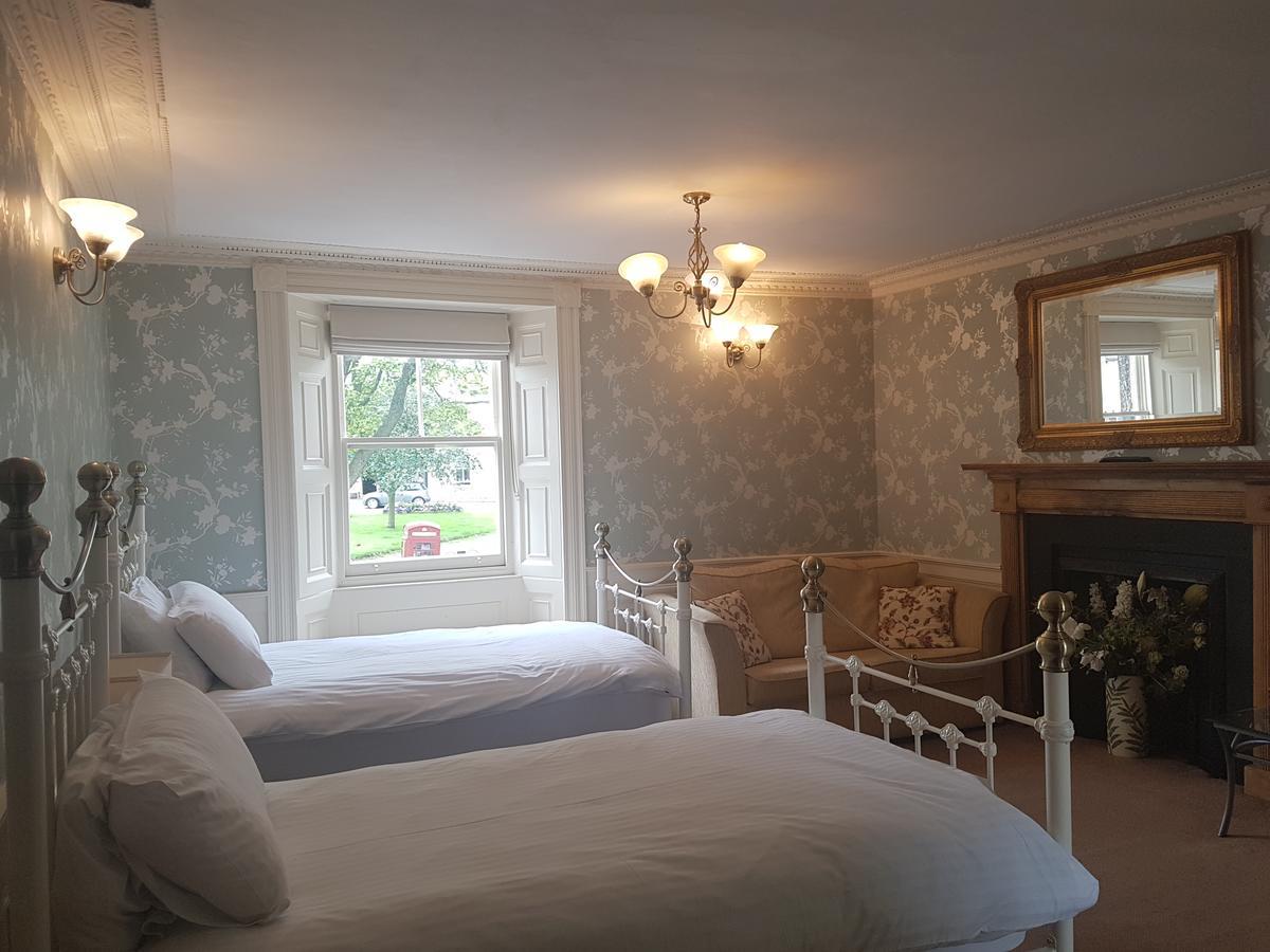 Kirk Yetholm Plough Hotel מראה חיצוני תמונה