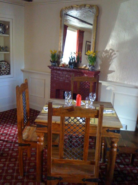 Kirk Yetholm Plough Hotel מראה חיצוני תמונה